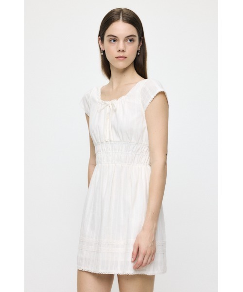 MOUSSY(マウジー)の「COTTON LACE MINI ドレス(ワンピース・レディース・ブラック/ネイビー/ホワイト・1/2)」の10枚目の写真
