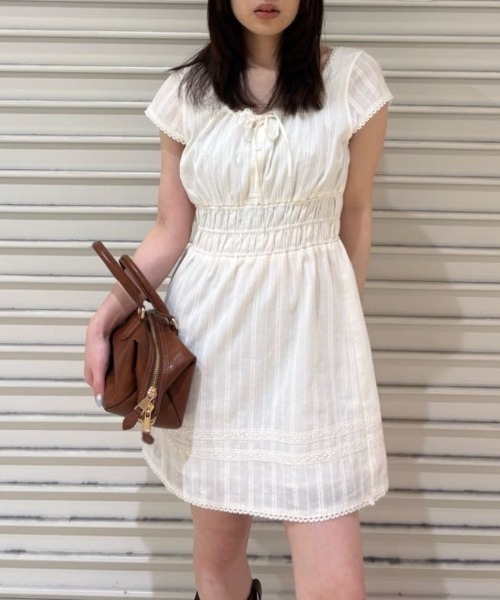 MOUSSY(マウジー)の「COTTON LACE MINI ドレス(ワンピース・レディース・ブラック/ネイビー/ホワイト・1/2)」の19枚目の写真