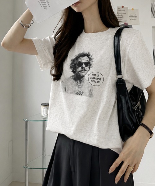 sowme.(ソウミー)の「こなれ感たっぷり◎フォトプリント メッセージロゴ ベーシック Tシャツ(Tシャツ/カットソー・レディース・オートミール/ホワイト系その他・SMALL/MEDIUM/LARGE)」の4枚目の写真