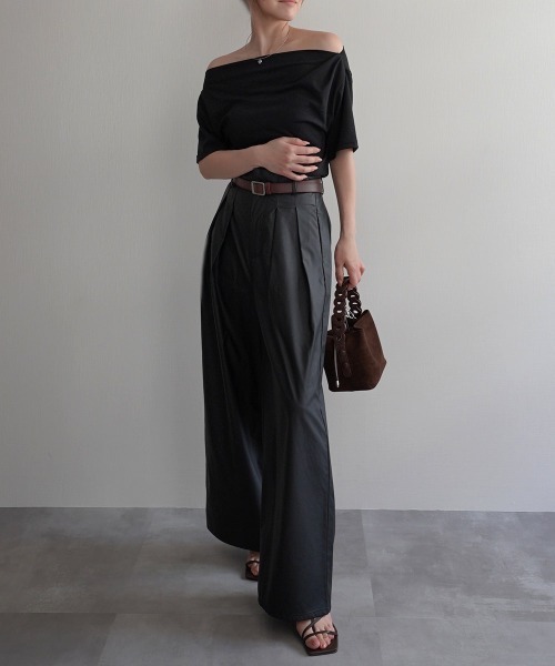 Rashik(ラシク)の「【Rashik】ボートネックトップス カットソー 半袖 トップス Tシャツ ドレープ 3way オフショル(Tシャツ/カットソー・レディース・ブラック/ホワイト・FREE)」の10枚目の写真