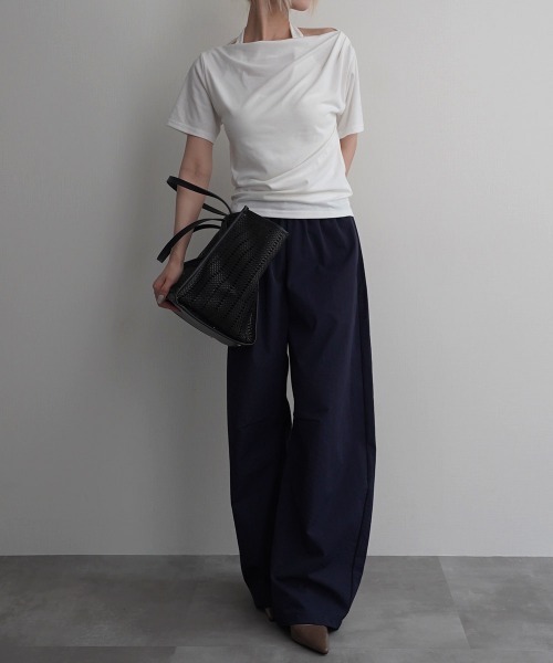 Rashik(ラシク)の「【Rashik】ボートネックトップス カットソー 半袖 トップス Tシャツ ドレープ 3way オフショル(Tシャツ/カットソー・レディース・ブラック/ホワイト・FREE)」の16枚目の写真