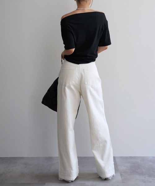 Rashik(ラシク)の「【Rashik】ボートネックトップス カットソー 半袖 トップス Tシャツ ドレープ 3way オフショル(Tシャツ/カットソー・レディース・ブラック/ホワイト・FREE)」の20枚目の写真
