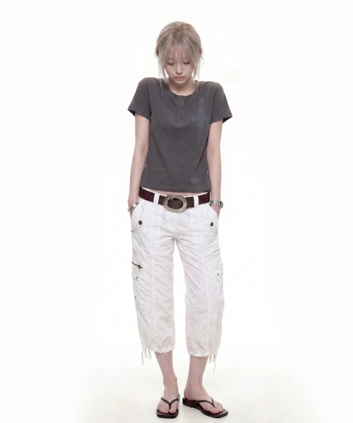 GRAVER（グレーバー）の「[ユニセックス]SIMCROSS ヘンリーネック半袖Tシャツ_2カラー（Tシャツ/カットソー・レディース・ベージュ/チャコール・M/L）」の5枚目の写真