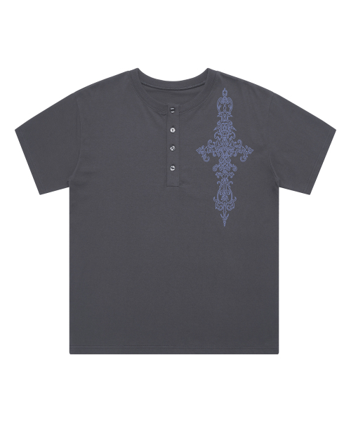 GRAVER（グレーバー）の「[ユニセックス]SIMCROSS ヘンリーネック半袖Tシャツ_2カラー（Tシャツ/カットソー・レディース・ベージュ/チャコール・M/L）」の11枚目の写真