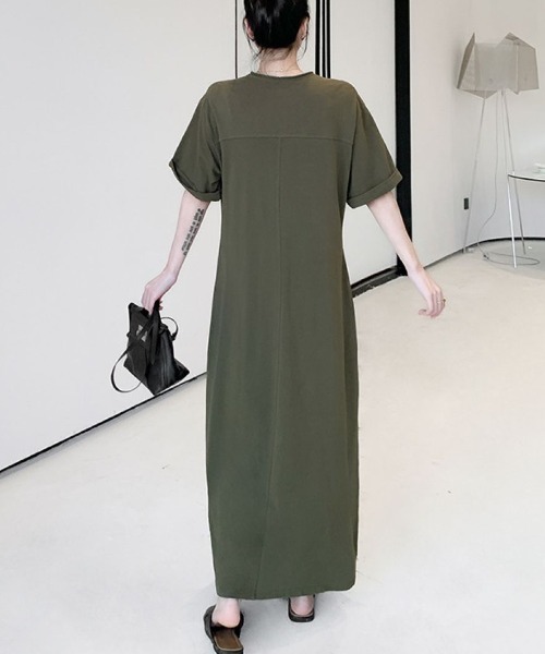 LETee(レティー)の「ゆったりシルエットで体型カバーも叶う。大人のリラックス半袖ワンピース(ワンピース・レディース・カーキ/グレー/ブラック・FREE)」の21枚目の写真