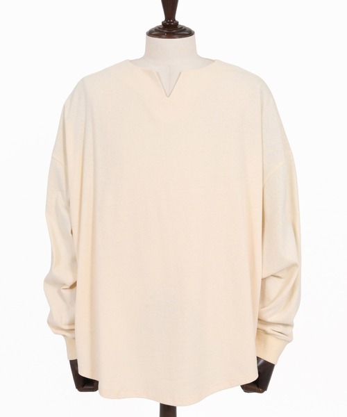 Magine（マージン）の「mlt5773-Heavyweight Open-End Jersey Key Neck T-Shirt キーネックTシャツ(MGN-263-027)（Tシャツ/カットソー・メンズ・ブラック/キナリ・44/46/48）」の13枚目の写真
