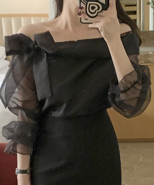 NoBelle（ノベル）の「肩リボンシアーオフショルダー　ワンホン系/財閥系/上品（シャツ/ブラウス・レディース・ブラック・FREE）」の4枚目の写真