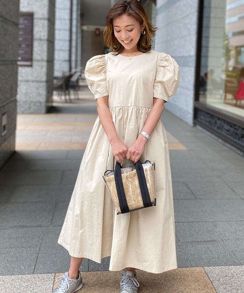 ST.ROONEY（セントルーニー）の「パフスリーブVバックワンピース【低身長・小柄女性向け】（ワンピース・レディース・ベージュ/ブラック・XS）」の6枚目の写真