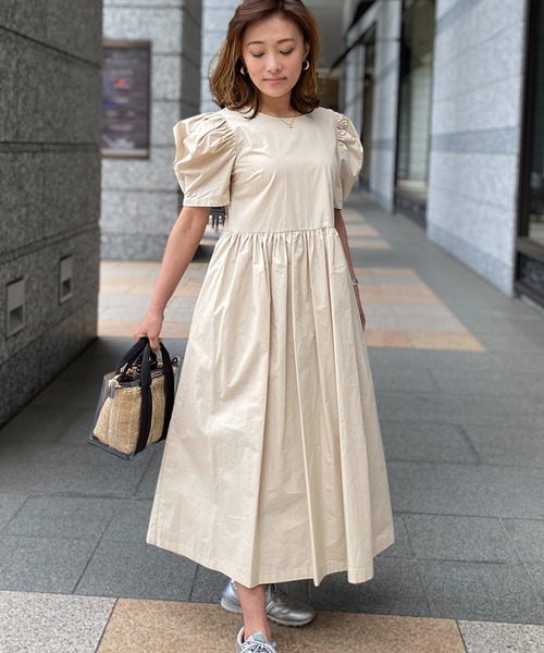 ST.ROONEY（セントルーニー）の「パフスリーブVバックワンピース【低身長・小柄女性向け】（ワンピース・レディース・ベージュ/ブラック・XS）」の7枚目の写真