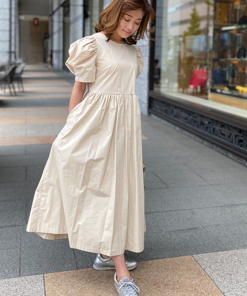 ST.ROONEY（セントルーニー）の「パフスリーブVバックワンピース【低身長・小柄女性向け】（ワンピース・レディース・ベージュ/ブラック・XS）」の8枚目の写真