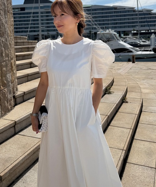 ST.ROONEY（セントルーニー）の「パフスリーブVバックワンピース【低身長・小柄女性向け】（ワンピース・レディース・ベージュ/ブラック・XS）」の4枚目の写真