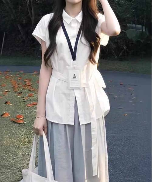 AsheKsha(アシクシャ)の「リボン付きウエストマーク半袖シャツ(シャツ/ブラウス・レディース・ホワイト・S/M)」の1枚目の写真