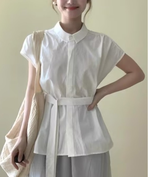 AsheKsha(アシクシャ)の「リボン付きウエストマーク半袖シャツ(シャツ/ブラウス・レディース・ホワイト・S/M)」の3枚目の写真