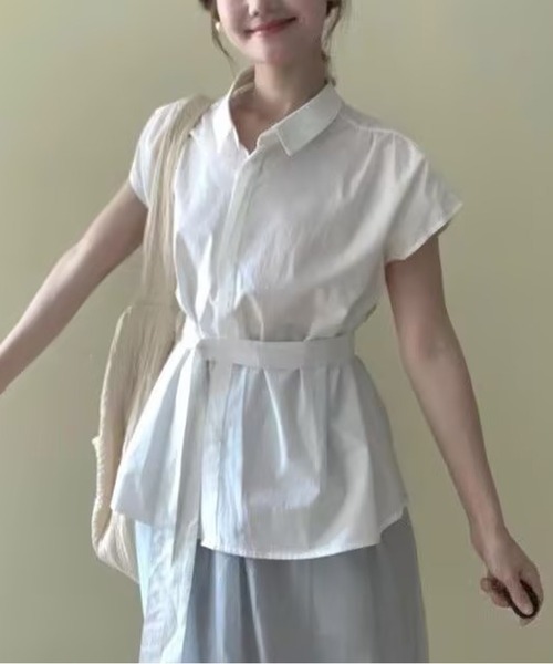 AsheKsha(アシクシャ)の「リボン付きウエストマーク半袖シャツ(シャツ/ブラウス・レディース・ホワイト・S/M)」の4枚目の写真