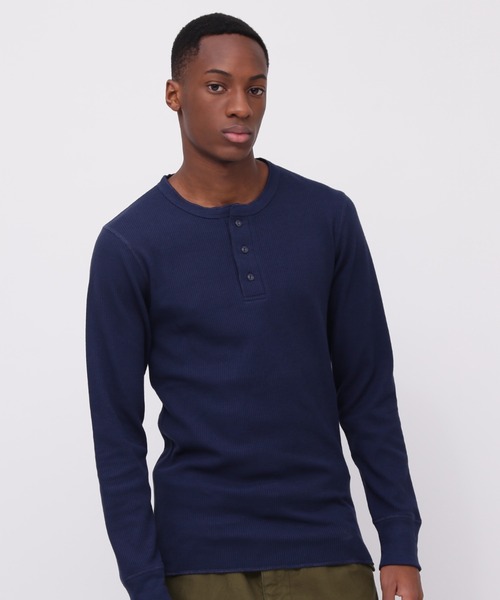 AVIREX(アヴィレックス)の「《DAILY/デイリー》L/S THERMAL HENLEY NECK T-SHIRT / デイリー長袖 サーマル ヘンリーネック ティーシャツ / AVIREX / アヴィレックス(Tシャツ/カットソー・メンズ・ネイビー/オリーブ/オフホワイト/グレー・SMALL/X-LARGE/XX-LARGE/MEDIUM)」の1枚目の写真