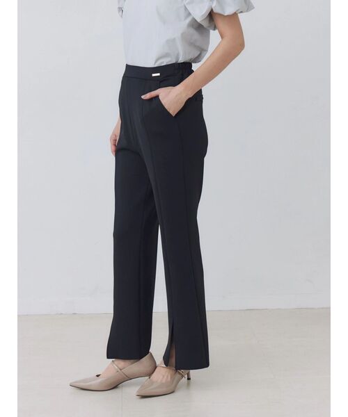 TONAL(トーナル)の「360°ストレッチスリムフレアパンツ(スラックス・レディース・ライトグレー/ブラック/ネイビー・MEDIUM/LARGE/SMALL)」の8枚目の写真