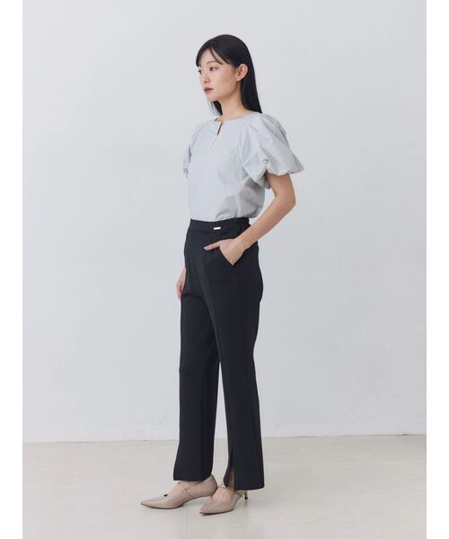 TONAL(トーナル)の「360°ストレッチスリムフレアパンツ(スラックス・レディース・ライトグレー/ブラック/ネイビー・MEDIUM/LARGE/SMALL)」の11枚目の写真