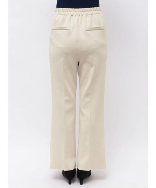 TONAL(トーナル)の「360°ストレッチスリムフレアパンツ(スラックス・レディース・ライトグレー/ブラック/ネイビー・MEDIUM/LARGE/SMALL)」の19枚目の写真