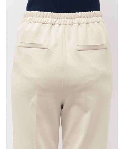 TONAL(トーナル)の「360°ストレッチスリムフレアパンツ(スラックス・レディース・ライトグレー/ブラック/ネイビー・MEDIUM/LARGE/SMALL)」の20枚目の写真