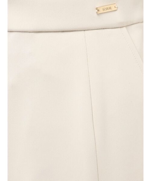 TONAL（トーナル）の「360°ストレッチスリムフレアパンツ（スラックス・レディース・ライトグレー/ブラック/ネイビー・MEDIUM/LARGE/SMALL）」の14枚目の写真