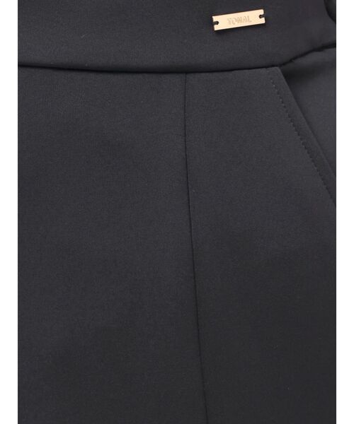 TONAL（トーナル）の「360°ストレッチスリムフレアパンツ（スラックス・レディース・ライトグレー/ブラック/ネイビー・MEDIUM/LARGE/SMALL）」の5枚目の写真