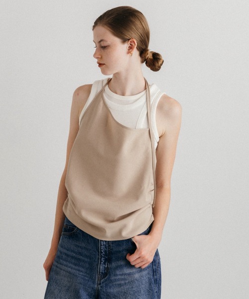 CREDONA(クレドナ)の「HOLTER NECK TOPS/ホルター ネック トップス(Tシャツ/カットソー・レディース・ブラック/ホワイト/ベージュ・FREE)」の3枚目の写真