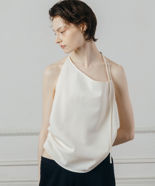 CREDONA(クレドナ)の「HOLTER NECK TOPS/ホルター ネック トップス(Tシャツ/カットソー・レディース・ブラック/ホワイト/ベージュ・FREE)」の11枚目の写真