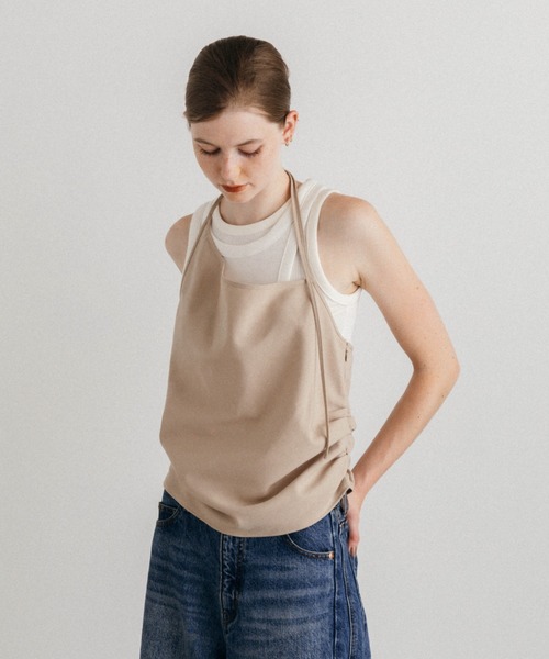 CREDONA(クレドナ)の「HOLTER NECK TOPS/ホルター ネック トップス(Tシャツ/カットソー・レディース・ブラック/ホワイト/ベージュ・FREE)」の17枚目の写真