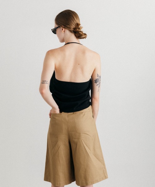 CREDONA(クレドナ)の「HOLTER NECK TOPS/ホルター ネック トップス(Tシャツ/カットソー・レディース・ブラック/ホワイト/ベージュ・FREE)」の22枚目の写真