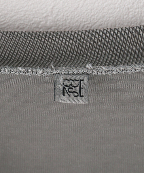 BASERANGE(ベースレンジ)の「Baserange ベースレンジ LONG SLEEVE TEE TTLSLY-AW26(Tシャツ/カットソー・レディース・パープル/チャコールグレー・FREE)」の16枚目の写真