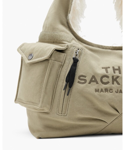 MARC JACOBS（マークジェイコブス）の「CARGO POCKET FUR CANVAS SACK BAG/カーゴ ポケット ファー キャンバス サック バッグ（ショルダーバッグ・レディース・ライトカーキ・ONE SIZE）」の6枚目の写真