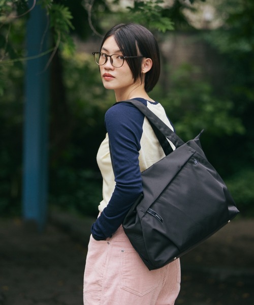 le coq sportif(ルコックスポルティフ)の「le coq sportif/ルコックスポルティフ 6W09 トートバッグ A4サイズ 20274(トートバッグ・レディース・ピンク/ブラック・FREE)」の3枚目の写真