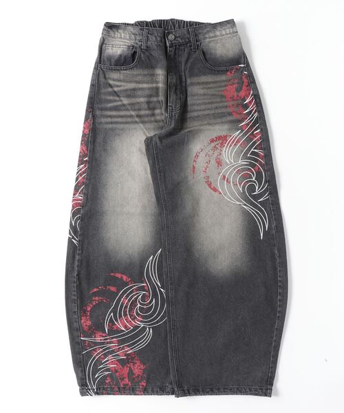 ARULE（アルール）の「A'GEM/9 × .kom 『FREE DEE/フリーディー』Tribal Graphic Balloon Denim Pants/トライバルグラフィックバルーンデニムパンツ（デニムパンツ・メンズ・ブラック/ブルー・M/L）」の3枚目の写真