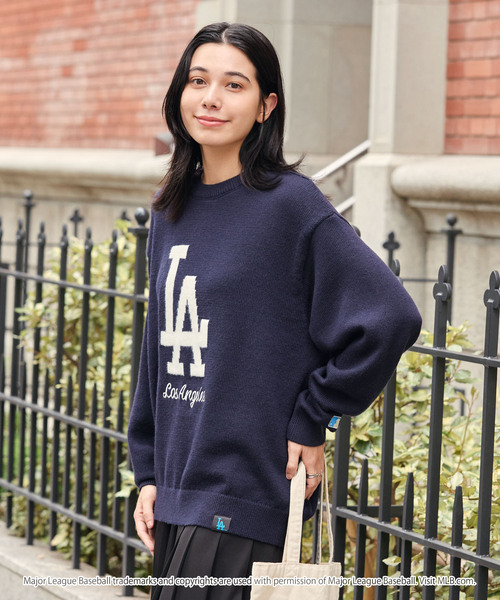 MLB(メジャーリーグベースボール)の「MLB Jacquard Logo Mohair Touch Knit / MLB別注 ジャガードロゴ刺繍 モヘアタッチニット<帯電防止/マシンウォッシャブル>(ニット/セーター・メンズ・ダークブラウン/アッシュグレー/アイボリー/ダークネイビー・S/M/L)」の17枚目の写真