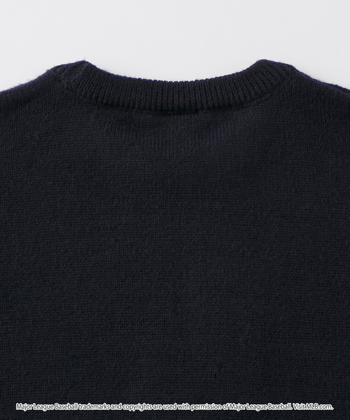 MLB(メジャーリーグベースボール)の「MLB Jacquard Logo Mohair Touch Knit / MLB別注 ジャガードロゴ刺繍 モヘアタッチニット<帯電防止/マシンウォッシャブル>(ニット/セーター・メンズ・ダークブラウン/アッシュグレー/アイボリー/ダークネイビー・S/M/L)」の9枚目の写真