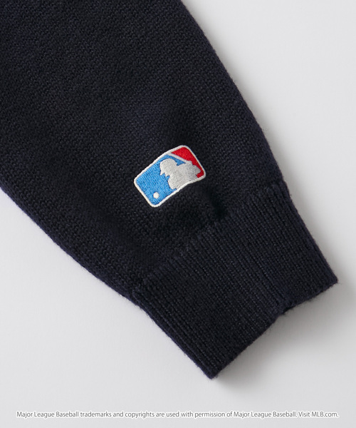 MLB(メジャーリーグベースボール)の「MLB Jacquard Logo Mohair Touch Knit / MLB別注 ジャガードロゴ刺繍 モヘアタッチニット<帯電防止/マシンウォッシャブル>(ニット/セーター・メンズ・ダークブラウン/アッシュグレー/アイボリー/ダークネイビー・S/M/L)」の11枚目の写真