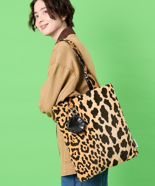 CONTROL FREAK / CTFK(コントロールフリーク)の「CONTROL FREAK / CTFK(コントロールフリーク/シーティーエフケー)HOLIDAYトート(トートバッグ・レディース・アイボリー/カーキ/レオパード・FREE)」の1枚目の写真