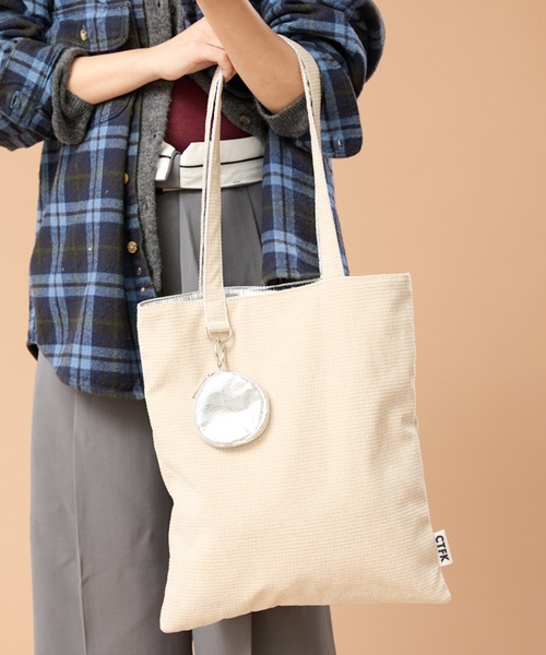 CONTROL FREAK / CTFK(コントロールフリーク)の「CONTROL FREAK / CTFK(コントロールフリーク/シーティーエフケー)HOLIDAYトート(トートバッグ・レディース・アイボリー/カーキ/レオパード・FREE)」の2枚目の写真
