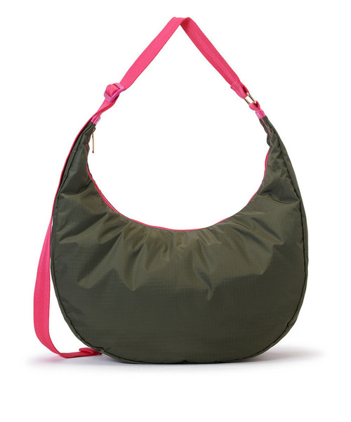LeSportsac(レスポートサック)の「LG HAMMOCK ADJ BAG アボカド/ベージュピンクウェビング(ショルダーバッグ・レディース・グリーン・FREE)」の5枚目の写真