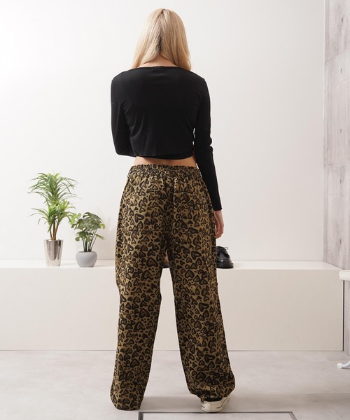 1111clothing(ワンフォークロージング)の「ハートレオパード ワイドパンツ / Heart Leopard Wide Pants(その他パンツ・メンズ・A/B・M/L)」の12枚目の写真