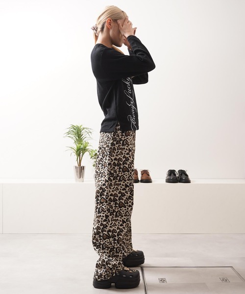 1111clothing(ワンフォークロージング)の「ハートレオパード ワイドパンツ / Heart Leopard Wide Pants(その他パンツ・メンズ・A/B・M/L)」の11枚目の写真
