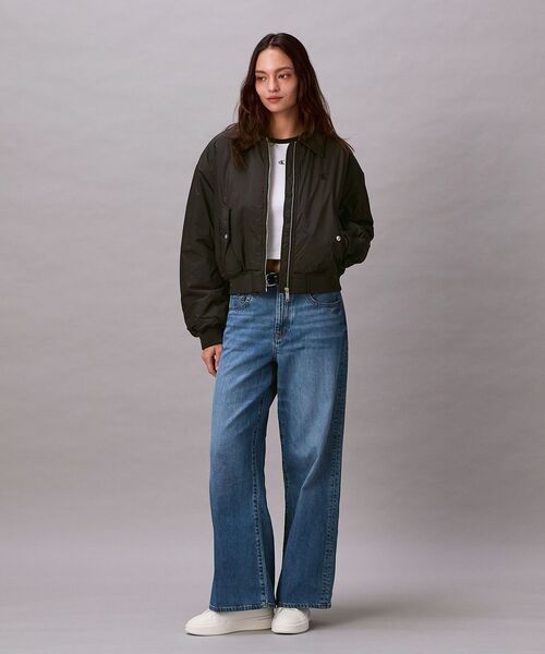 Calvin Klein(カルバン・クライン)の「【ブランド公式】パデッドボンバージャケット(ブルゾン・レディース・ブラック・M/S/XS)」の2枚目の写真