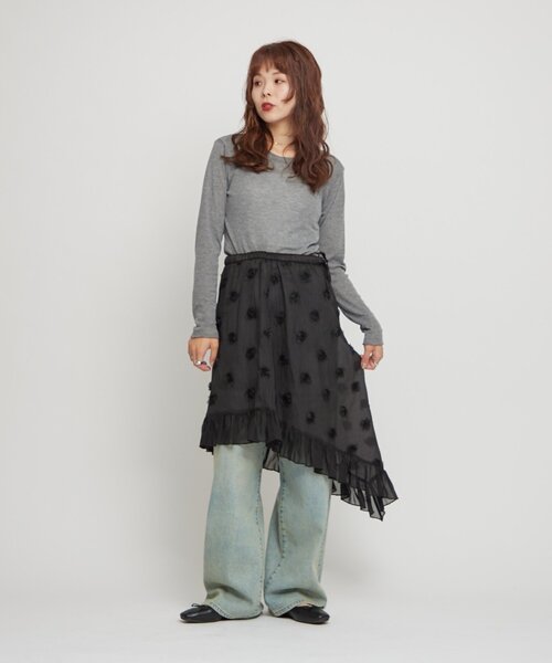 WILLOW(ウィロー)の「【willow】フラワーヘムラインレイヤードスカート(スカート・レディース・ブラック/ベージュ・ONE SIZE)」の6枚目の写真