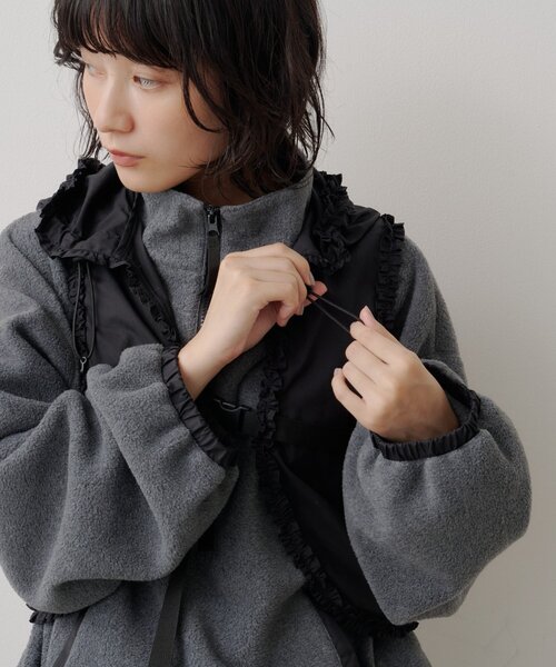 Kastane(カスタネ)の「【8.28(金)17:00~8.30(日)23:59限定発売】limited frill vest(ベスト・レディース・カーキ/ブラック・FREE)」の12枚目の写真