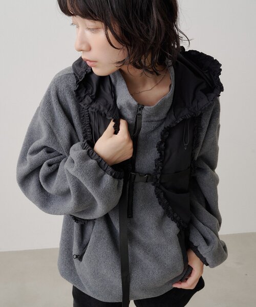 Kastane(カスタネ)の「【8.28(金)17:00~8.30(日)23:59限定発売】limited frill vest(ベスト・レディース・カーキ/ブラック・FREE)」の13枚目の写真