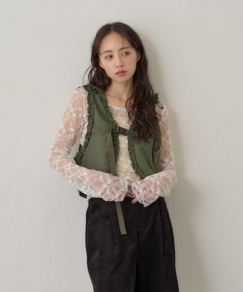 Kastane(カスタネ)の「【8.28(金)17:00~8.30(日)23:59限定発売】limited frill vest(ベスト・レディース・カーキ/ブラック・FREE)」の7枚目の写真