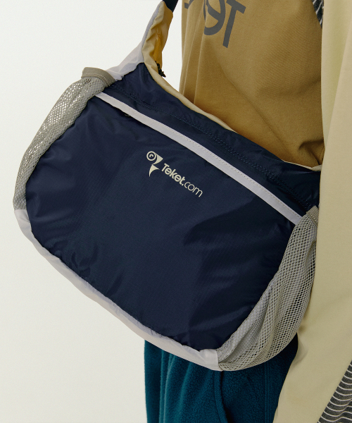 TEKET(テケット)の「CT Twist Cross Bag Navy(メッセンジャーバッグ・メンズ・その他・OS)」の2枚目の写真