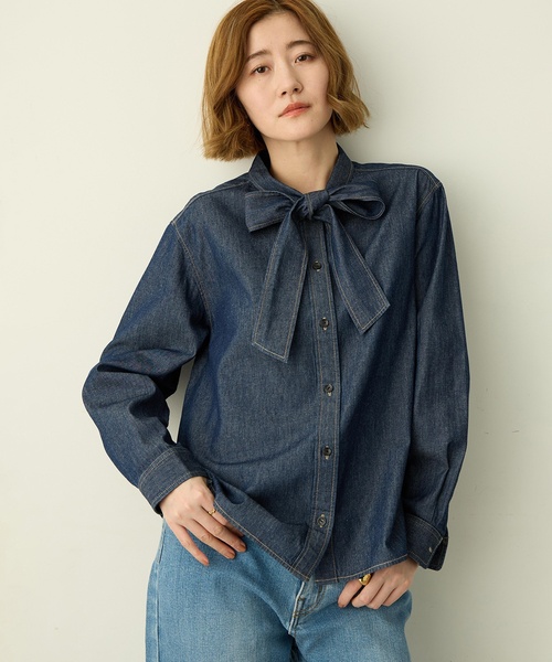 Petit Honfleur（プチオンフルール）の「デニムボウタイブラウス（シャツ/ブラウス・レディース・ネイビー/ブラック・9号/11号/13号）」の4枚目の写真