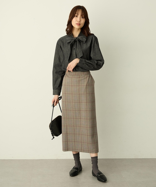 Petit Honfleur（プチオンフルール）の「デニムボウタイブラウス（シャツ/ブラウス・レディース・ネイビー/ブラック・9号/11号/13号）」の13枚目の写真