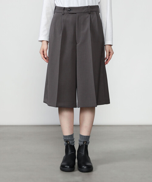Morris & Sons(モリスアンドサンズ)の「MORRIS & SONS | 2タック ショートパンツ WOMEN(その他パンツ・レディース・ブラウン/グレー・0/1)」の9枚目の写真